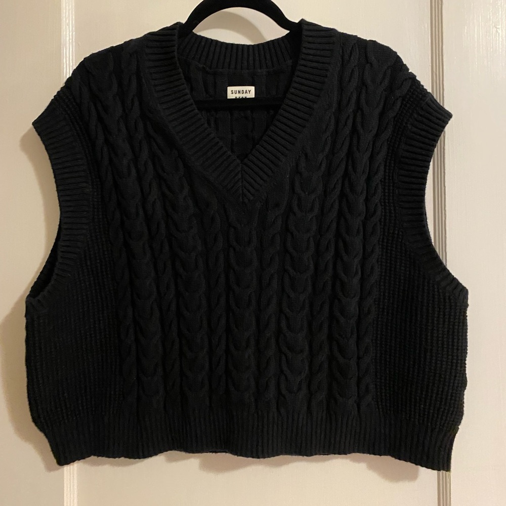 Sunday Best / Aritzia Black Cable Knit Vest